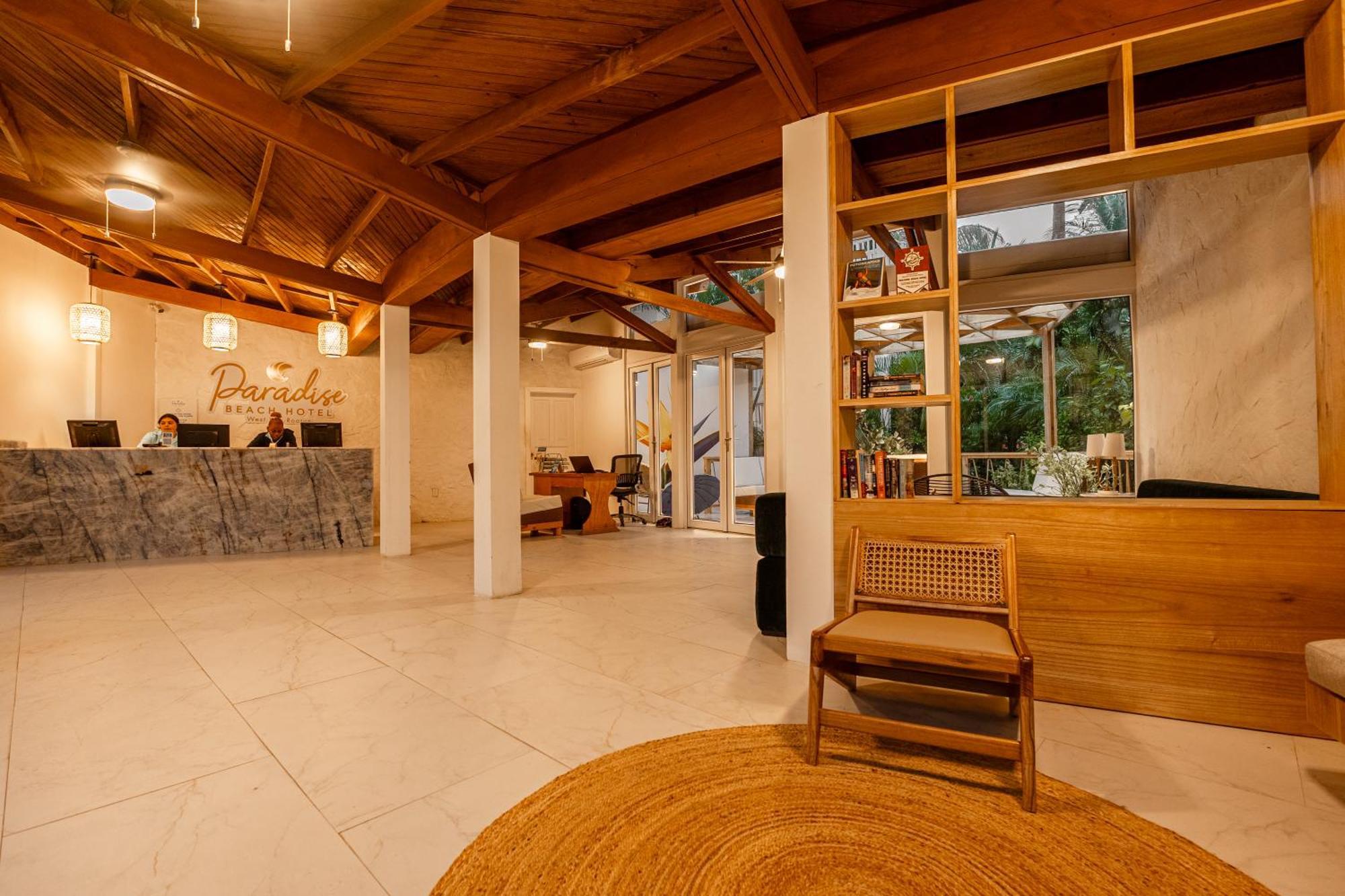 Paradise Beach Hotel & Resort West Bay Ngoại thất bức ảnh