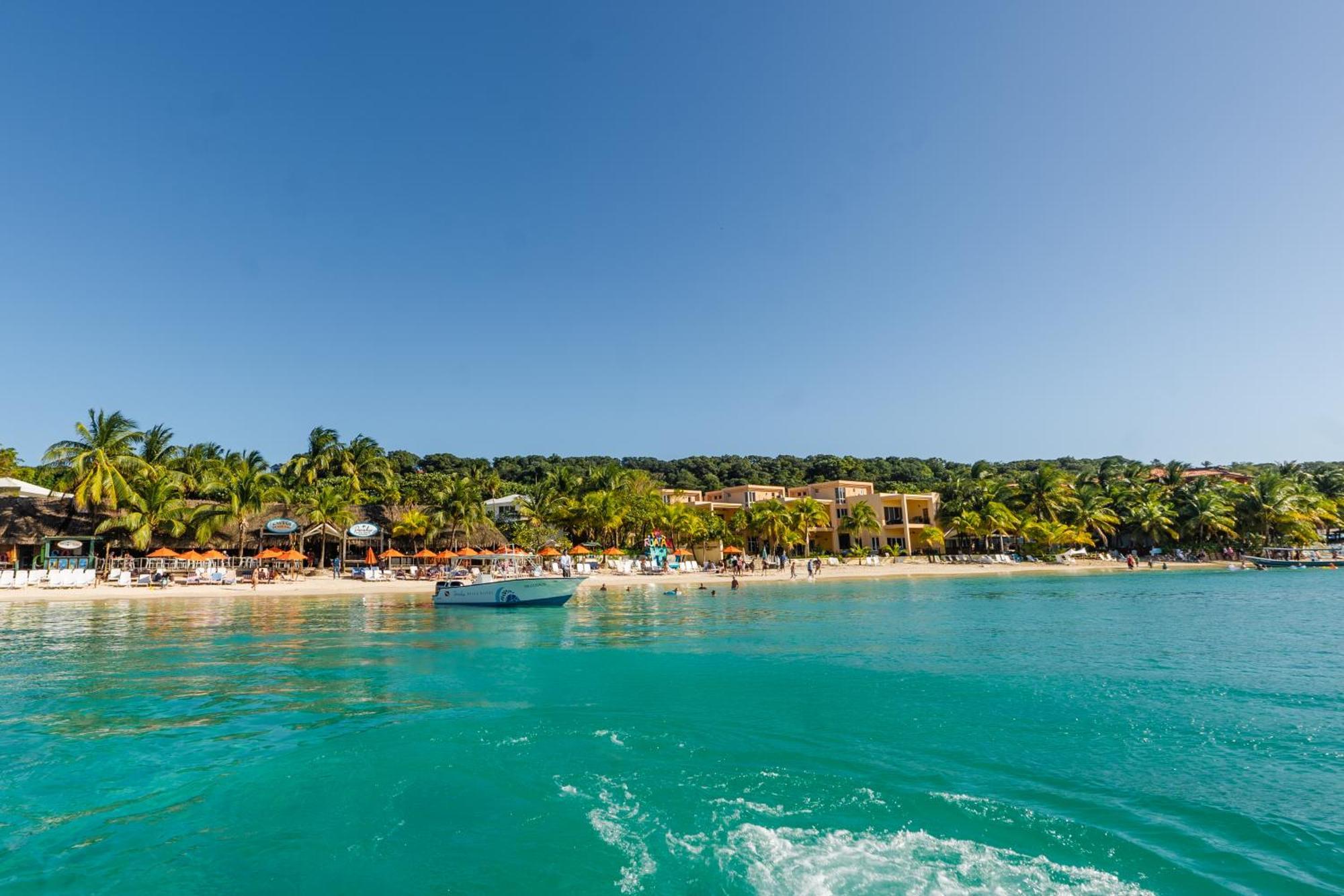 Paradise Beach Hotel & Resort West Bay Ngoại thất bức ảnh