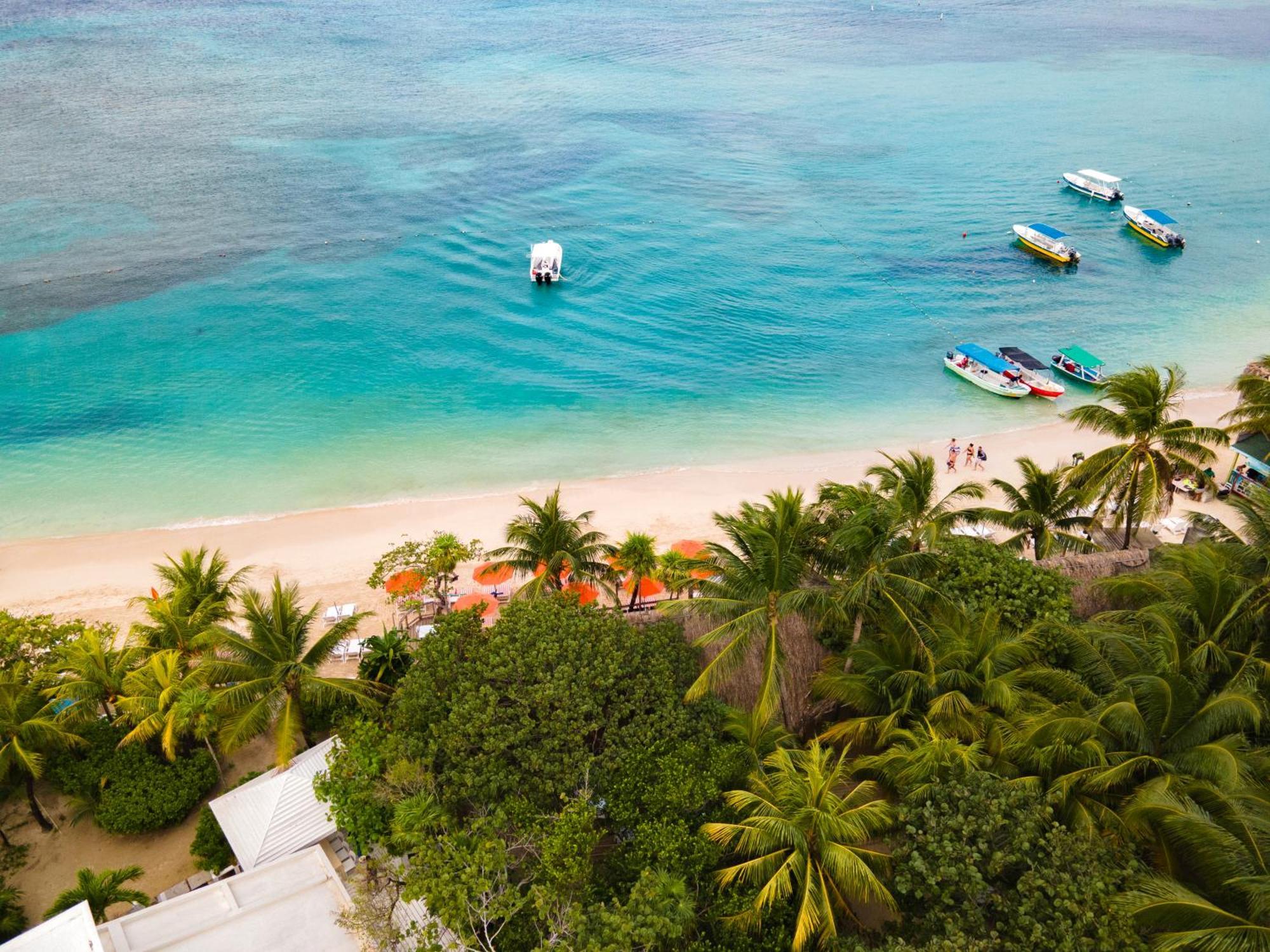 Paradise Beach Hotel & Resort West Bay Ngoại thất bức ảnh