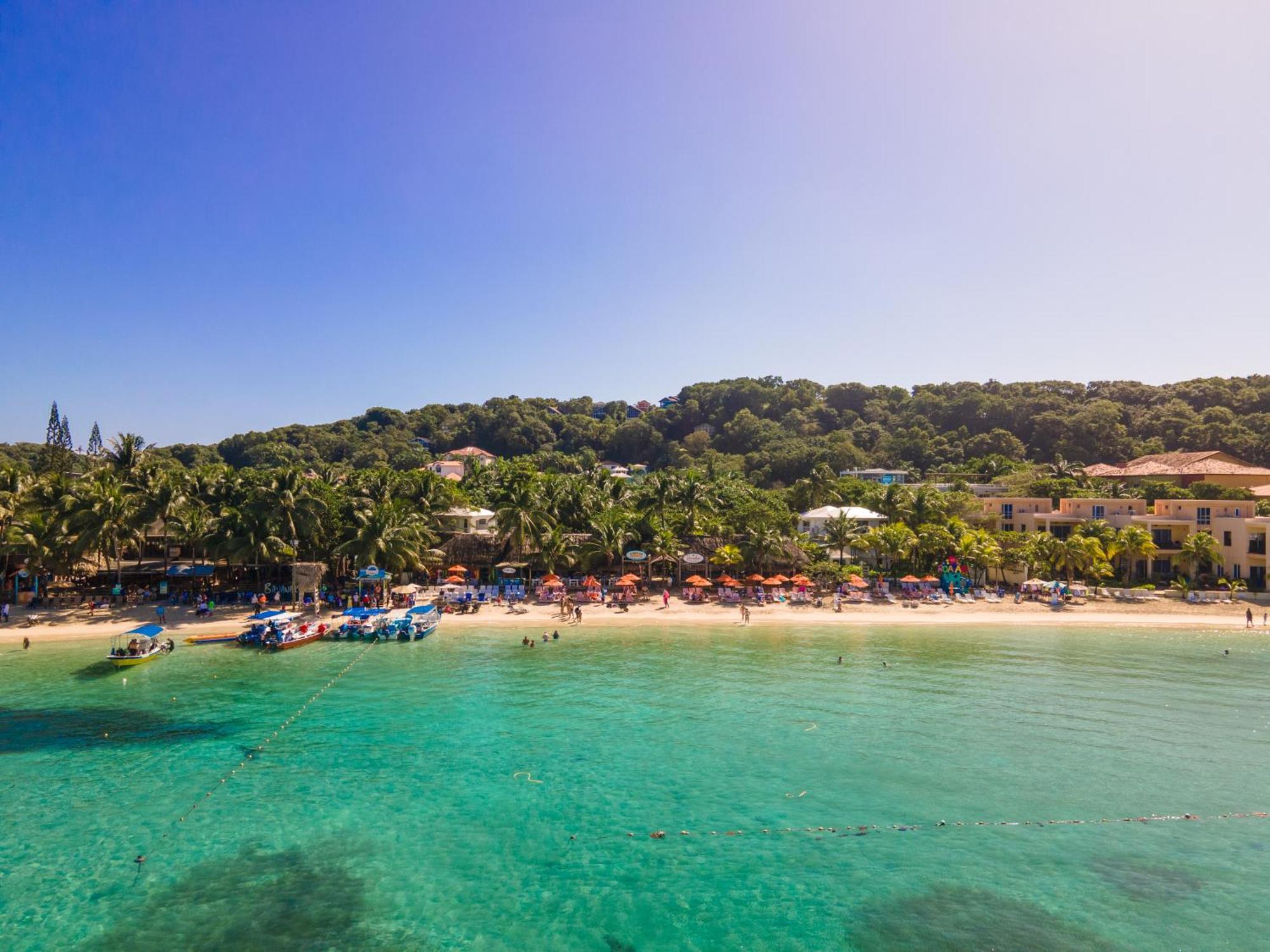 Paradise Beach Hotel & Resort West Bay Ngoại thất bức ảnh