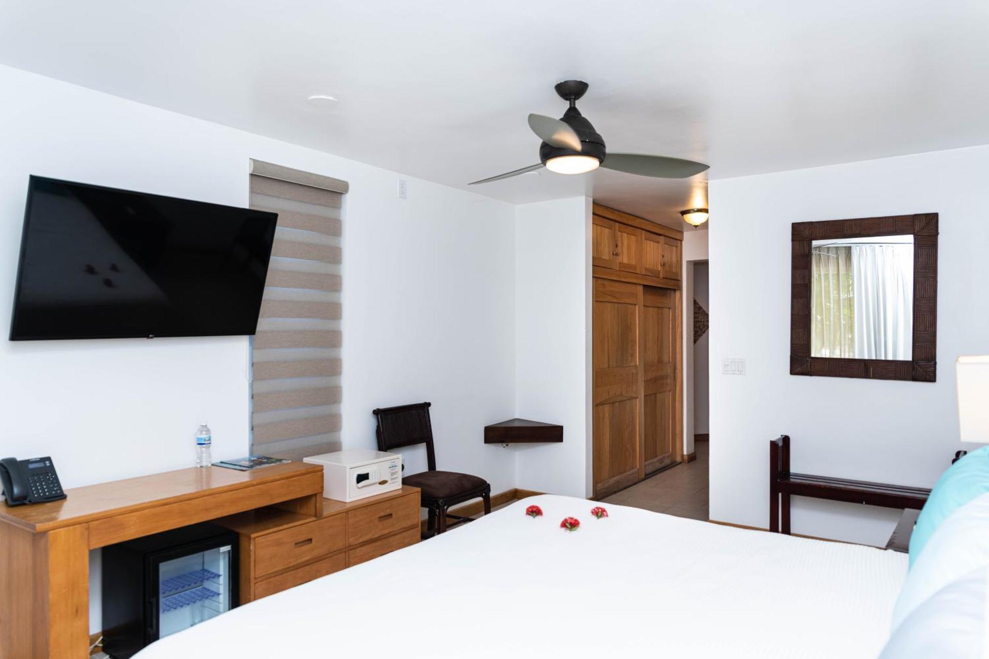 Paradise Beach Hotel & Resort West Bay Phòng bức ảnh